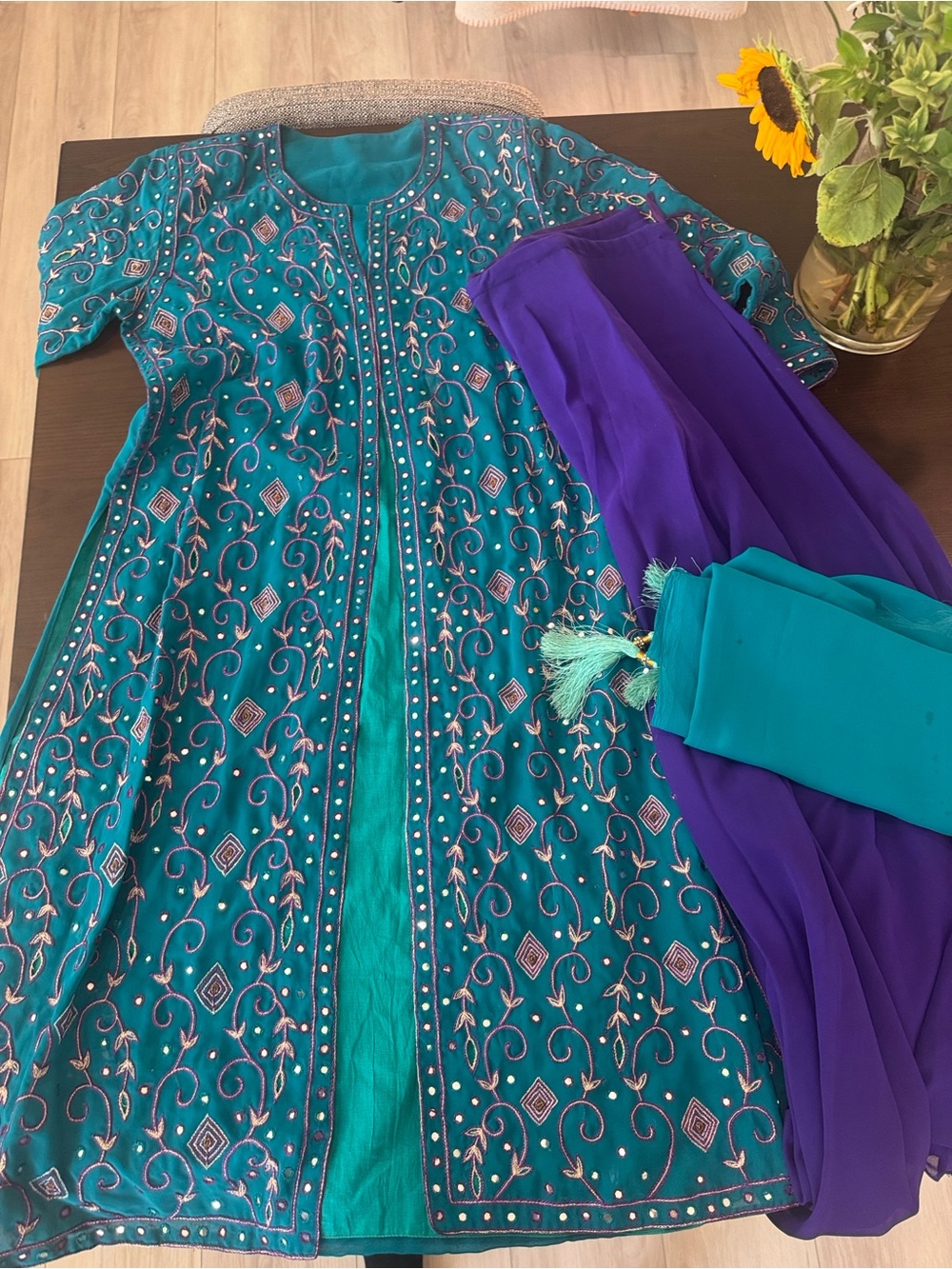 Women’s size 14 Teal and purple Embroidered lengha w teal Dupatta & purple skirt